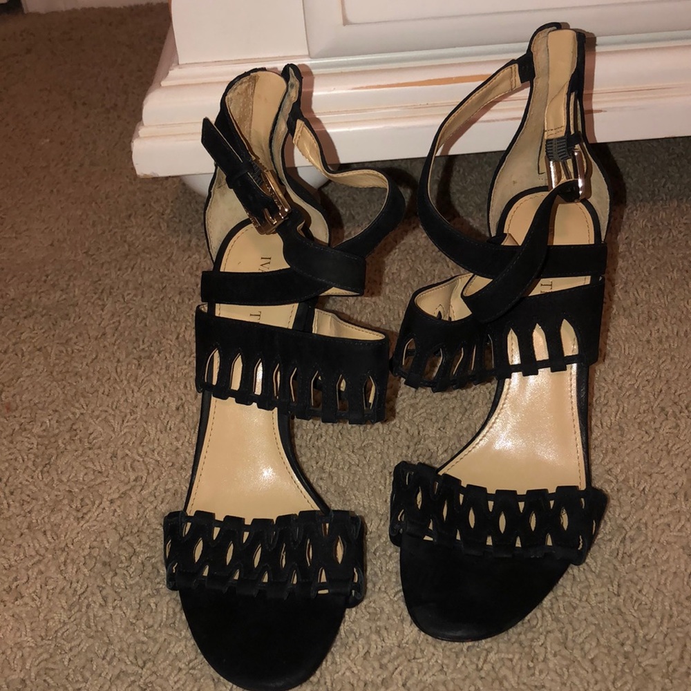 Super cute black heels